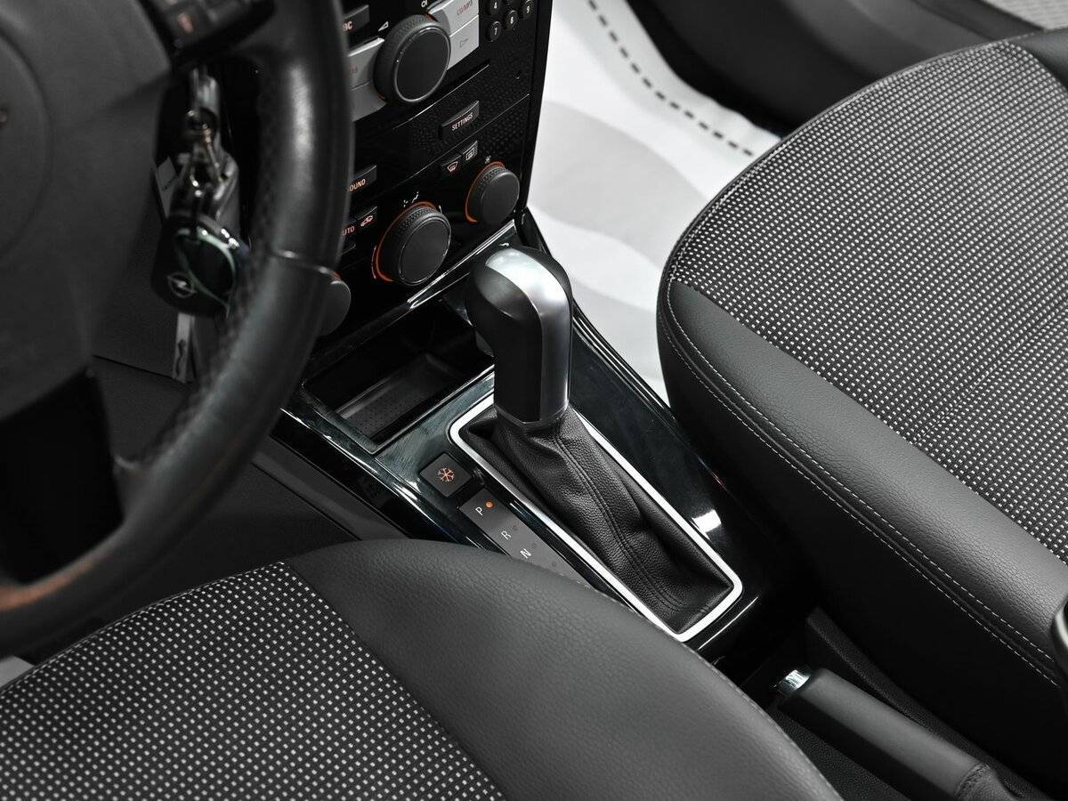 Купить Opel Astra, 2012, 154 000 км.. Фото: #9