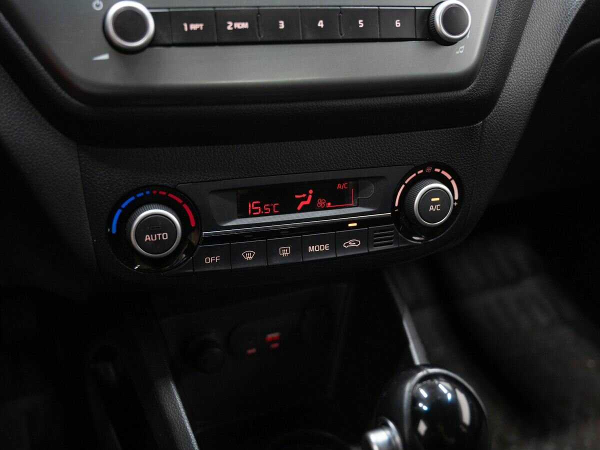 Купить Kia Rio, 2016, 70 933 км.. Фото: #18