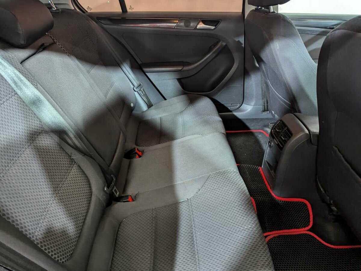 Купить Volkswagen Jetta, 2012, 251 739 км.. Фото: #8