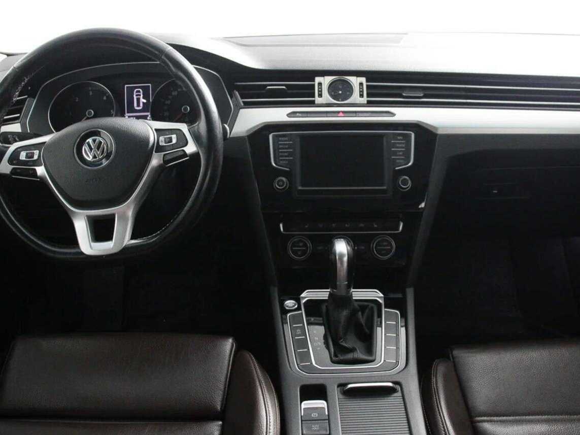 Купить Volkswagen Passat, 2017, 141 158 км.. Фото: #10