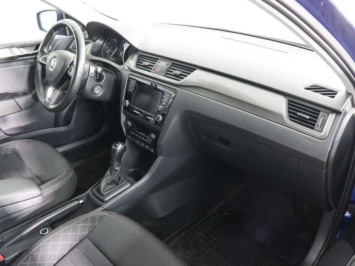 Купить Skoda Rapid, 2018, 81 801 км.. Фото: #9