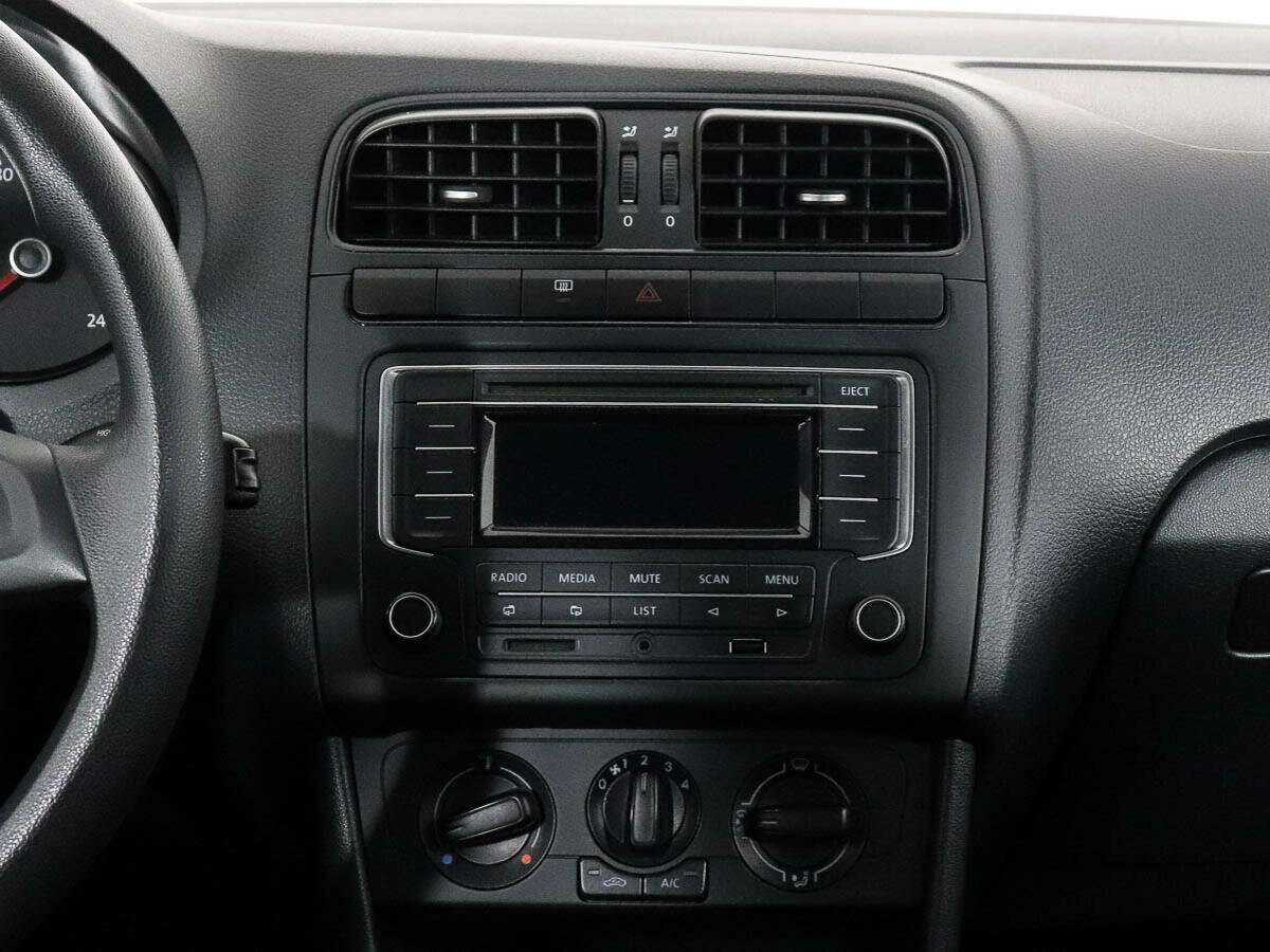 Купить Volkswagen Polo, 2015, 57 373 км.. Фото: #9