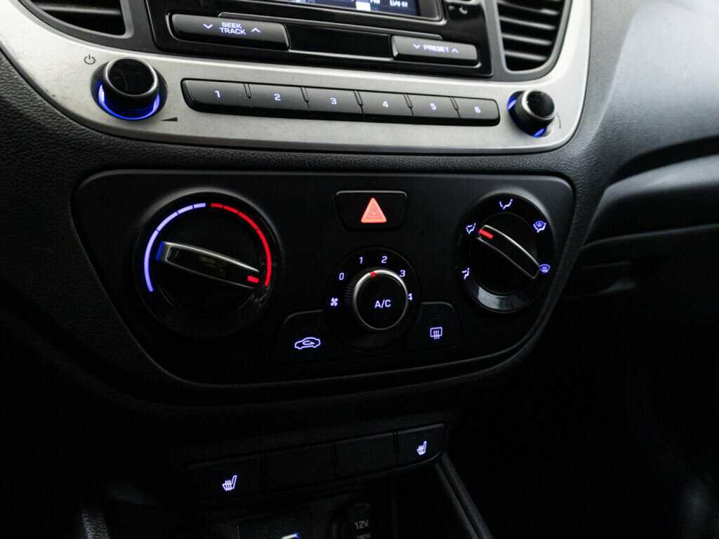 Купить Hyundai Solaris, 2019, 89 965 км.. Фото: #15