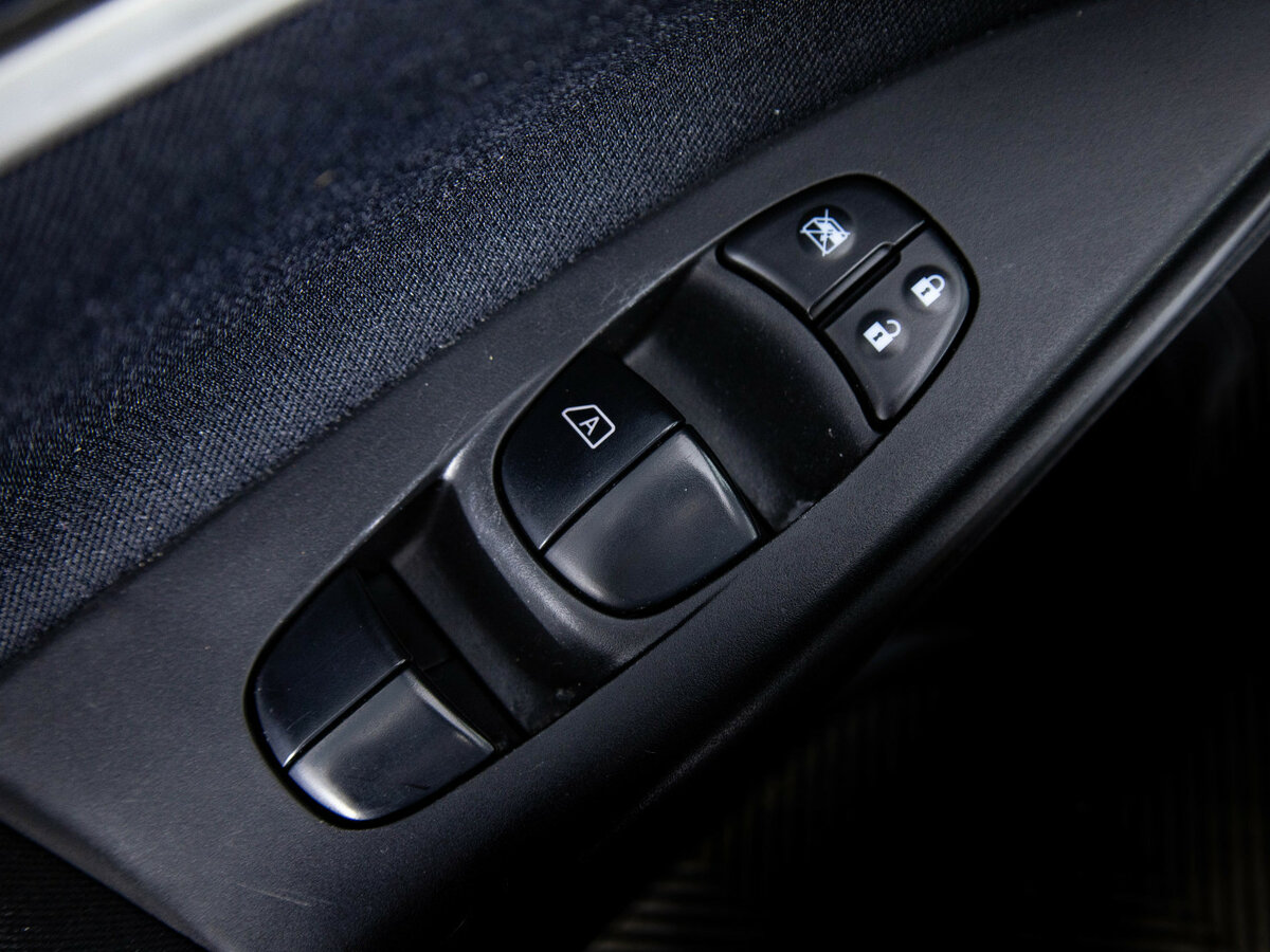 Купить Nissan Tiida, 2015, 122 139 км.. Фото: #11