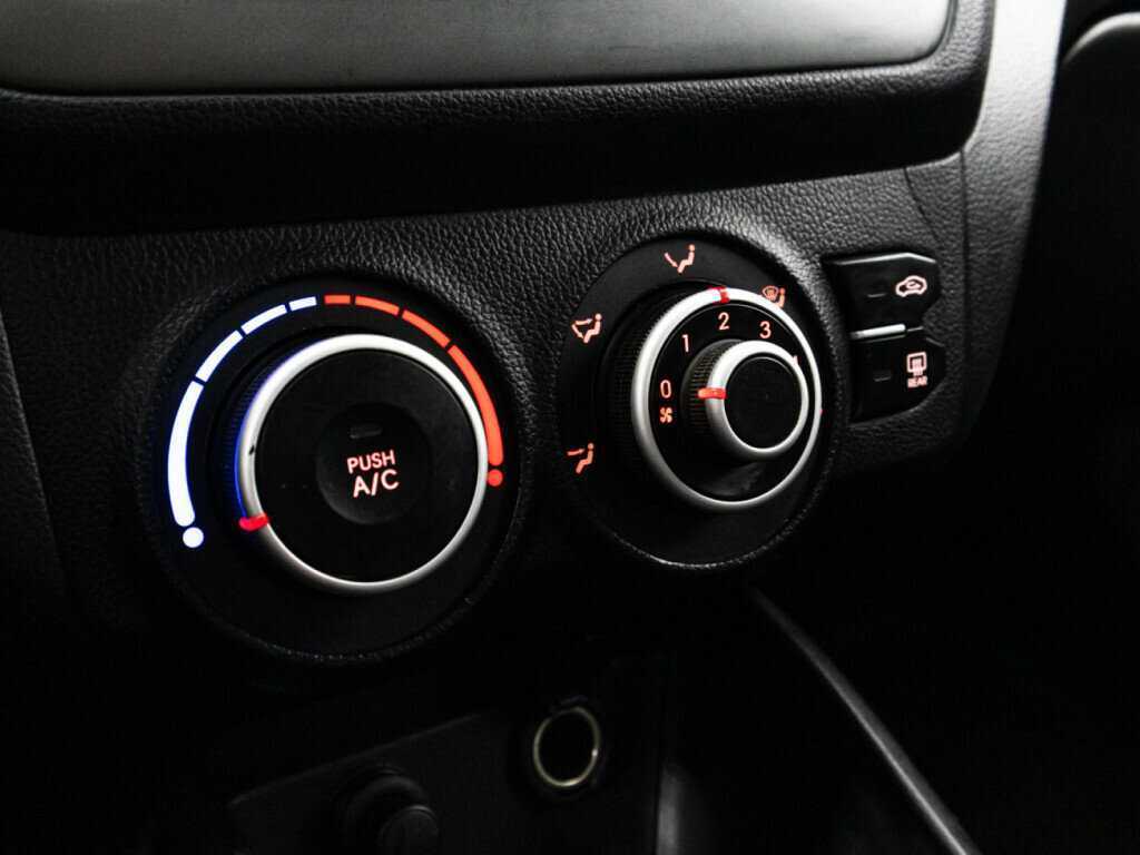 Купить Kia Rio, 2013, 167 762 км.. Фото: #14