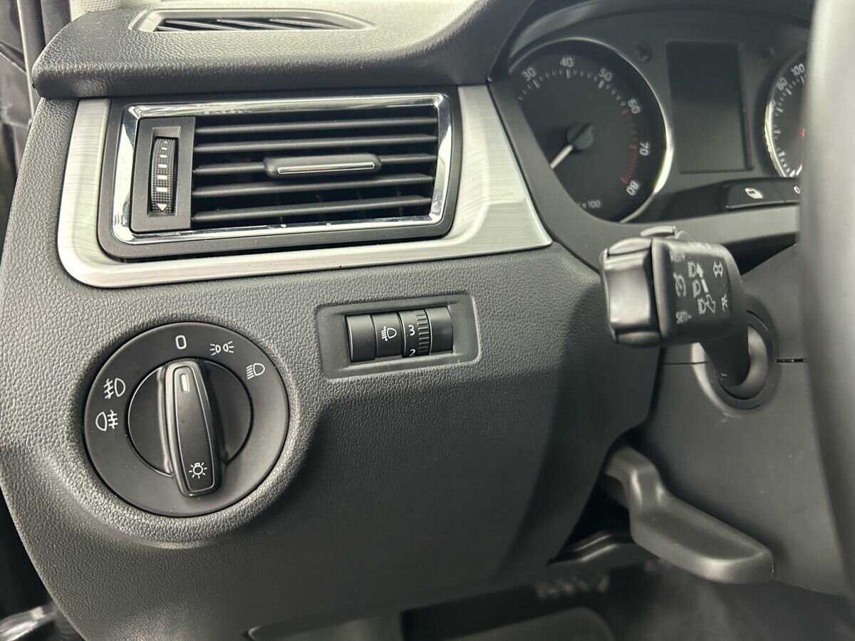 Купить Skoda Rapid, 2014, 193 188 км.. Фото: #8