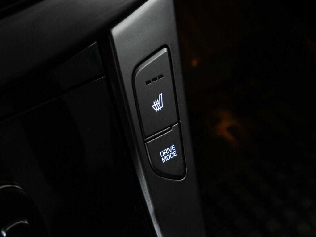 Купить Hyundai i40, 2015, 74 188 км.. Фото: #15