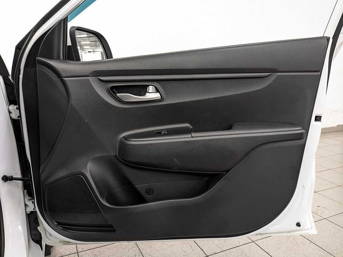 Купить Kia Rio, 2017, 76 699 км.. Фото: #23