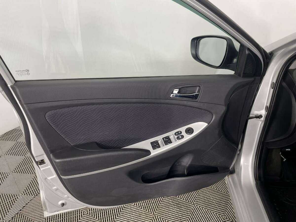 Купить Hyundai Solaris, 2012, 117 416 км.. Фото: #7