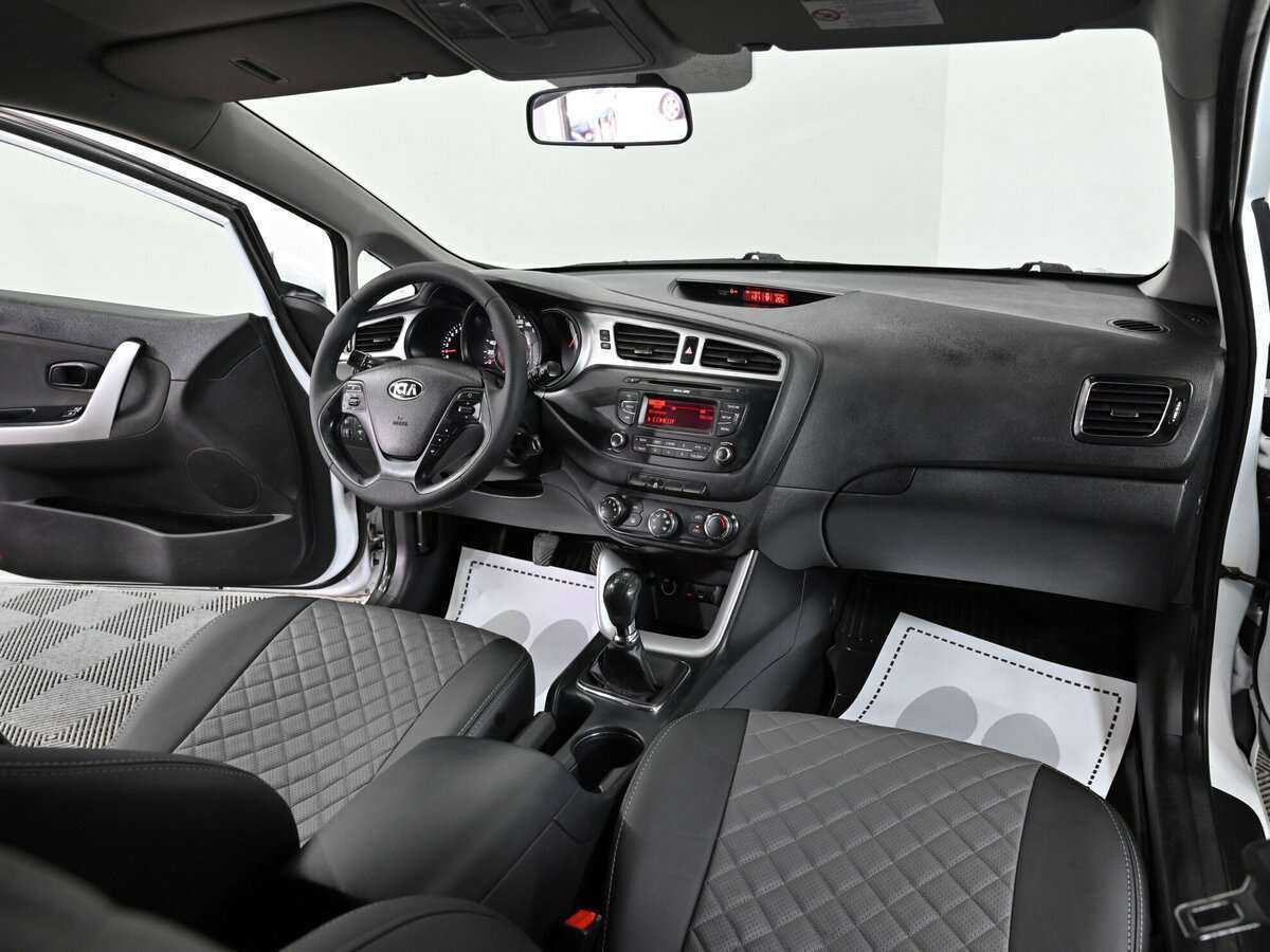 Купить Kia Ceed, 2013, 146 000 км.. Фото: #4