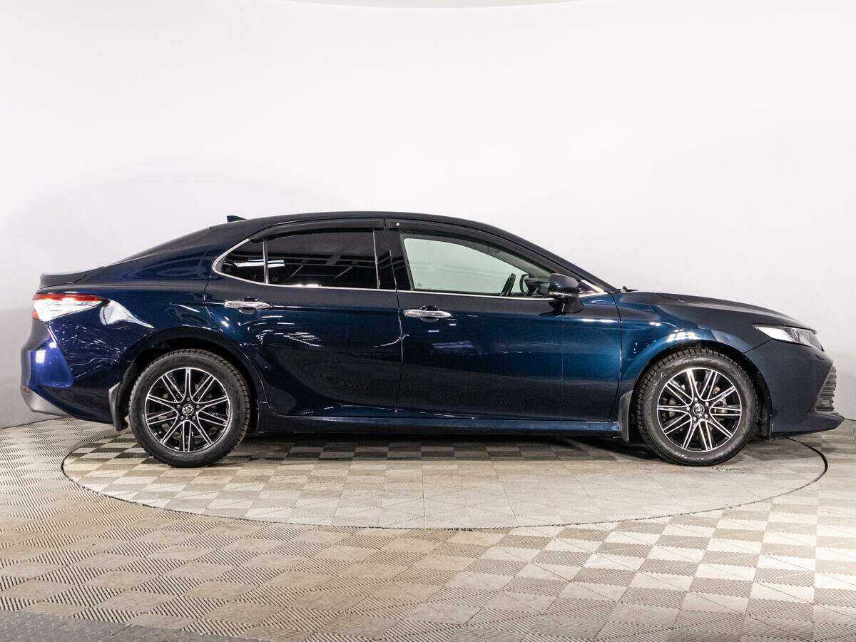 Купить Toyota Camry, 2018, 65 805 км.. Фото: #3