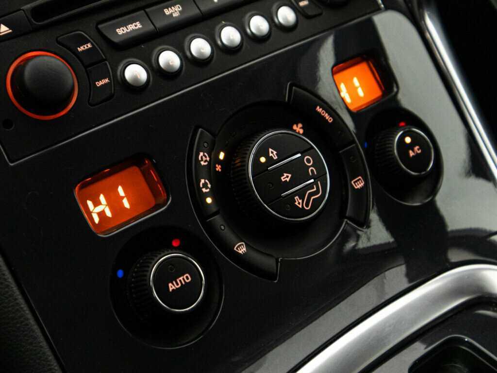 Купить Peugeot 3008, 2012, 76 680 км.. Фото: #14