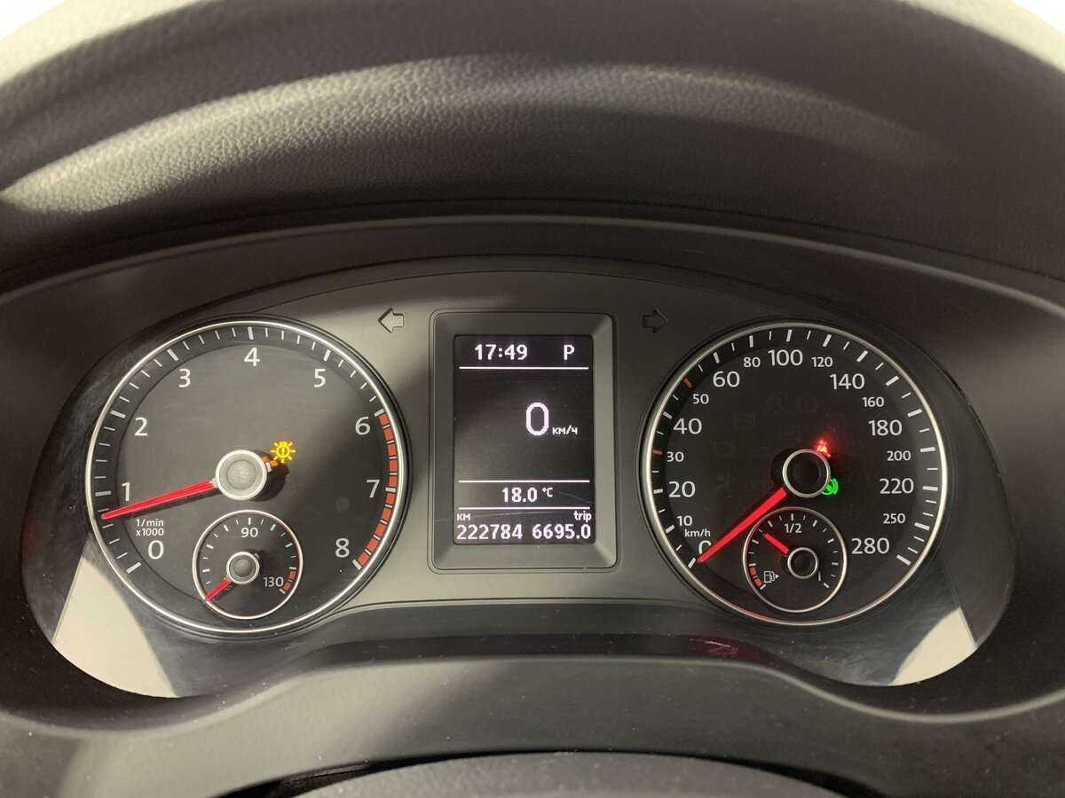 Купить Volkswagen Jetta, 2013, 222 783 км.. Фото: #10