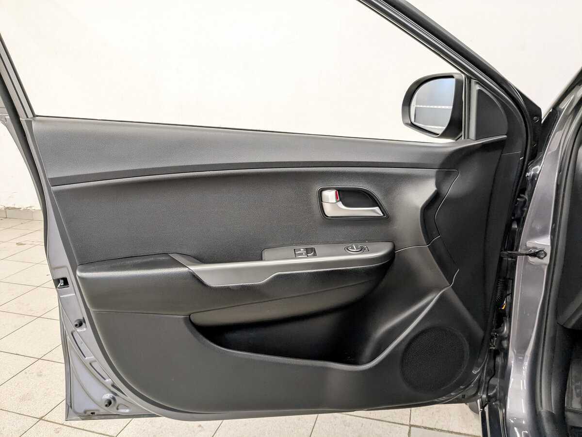 Купить Kia Rio, 2015, 66 307 км.. Фото: #16