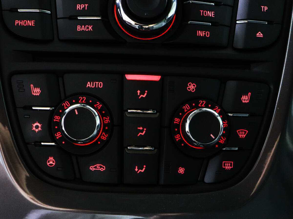 Купить Opel Astra, 2012, 86 297 км.. Фото: #12