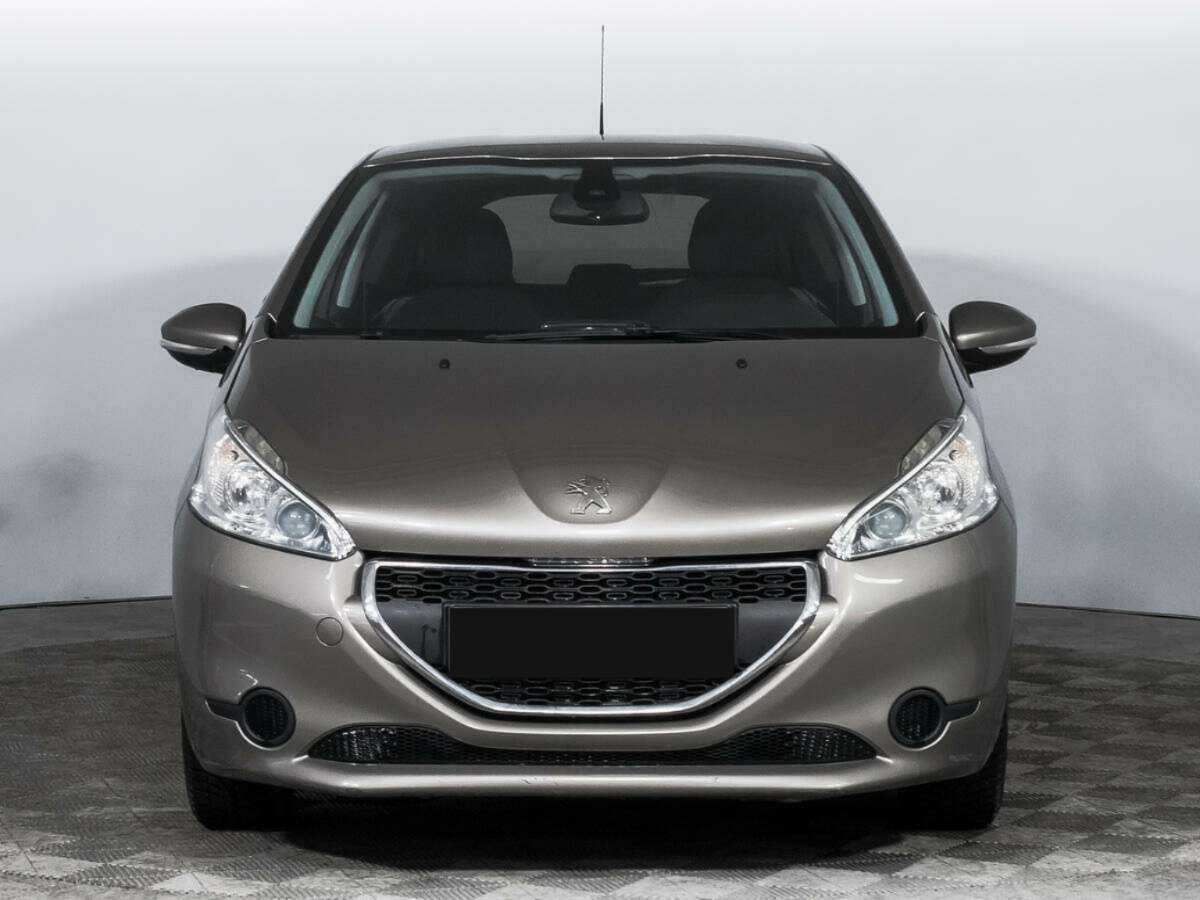 Купить Peugeot 208, 2013, 107 930 км.. Фото: #1