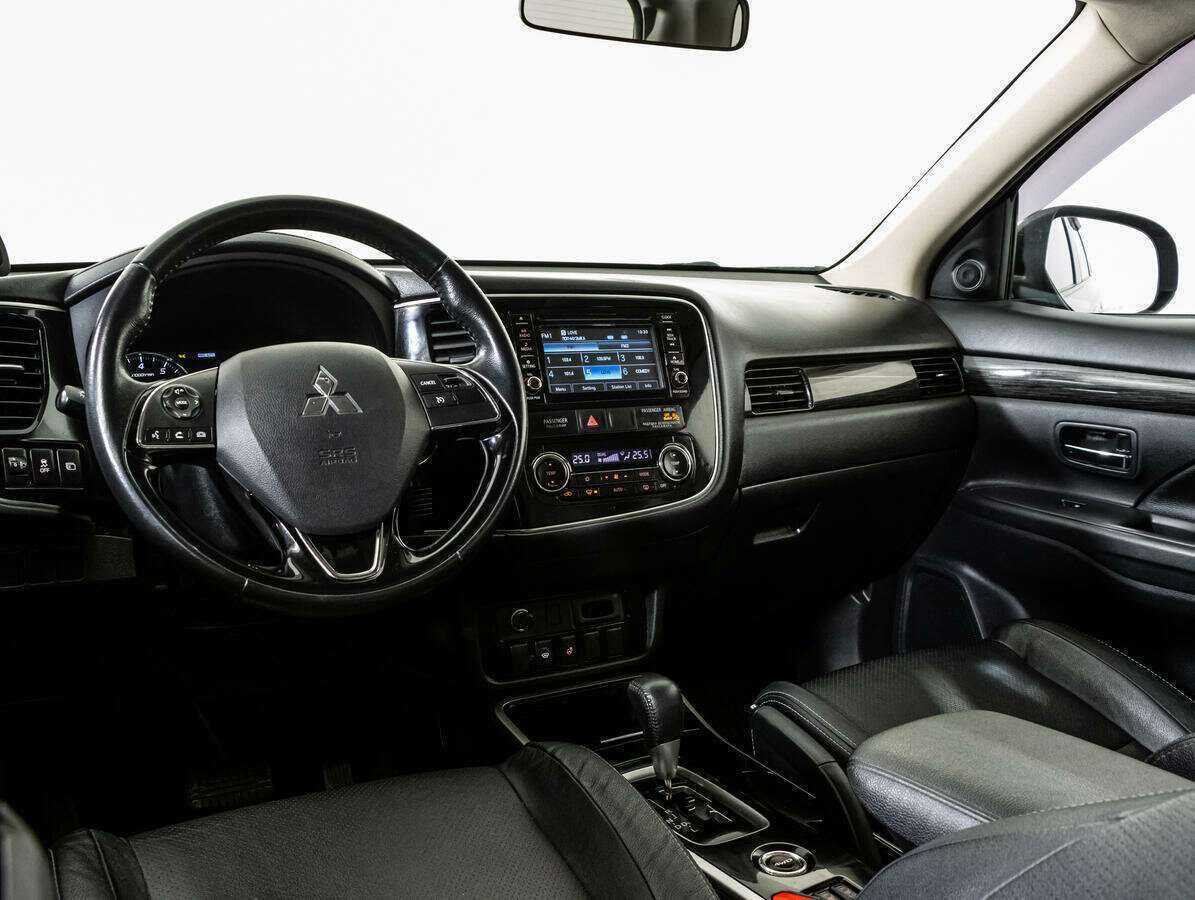 Купить Mitsubishi Outlander, 2017, 69 134 км.. Фото: #10