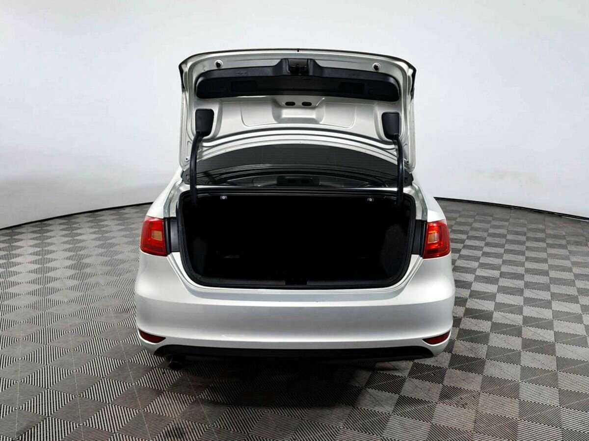Купить Volkswagen Jetta, 2014, 114 188 км.. Фото: #9