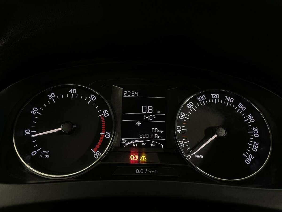 Купить Skoda Rapid, 2016, 238 147 км.. Фото: #9