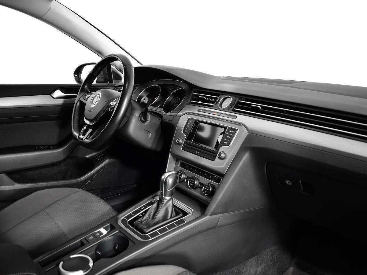Купить Volkswagen Passat, 2017, 130 450 км.. Фото: #8