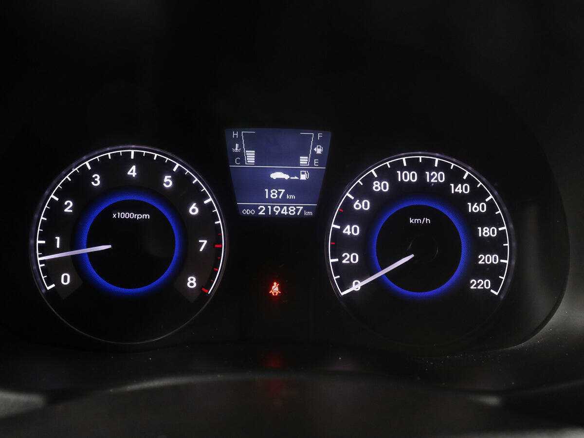 Купить Hyundai Solaris, 2013, 219 486 км.. Фото: #8