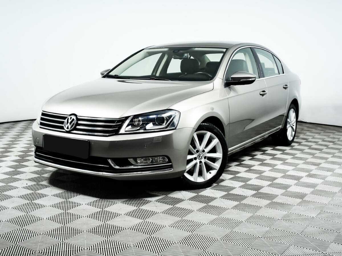 Купить Volkswagen Passat, 2012, 115 560 км.. Посмотреть фото