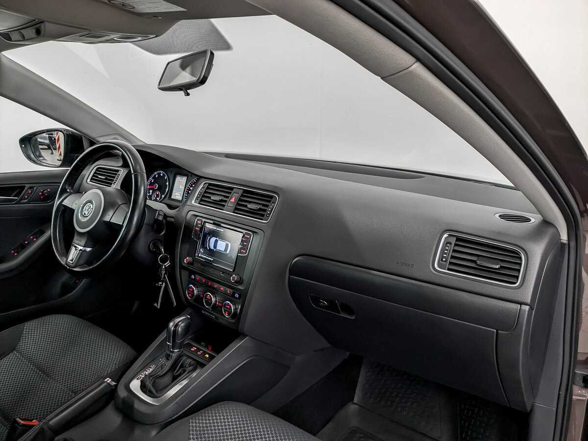 Купить Volkswagen Jetta, 2014, 129 595 км.. Фото: #10