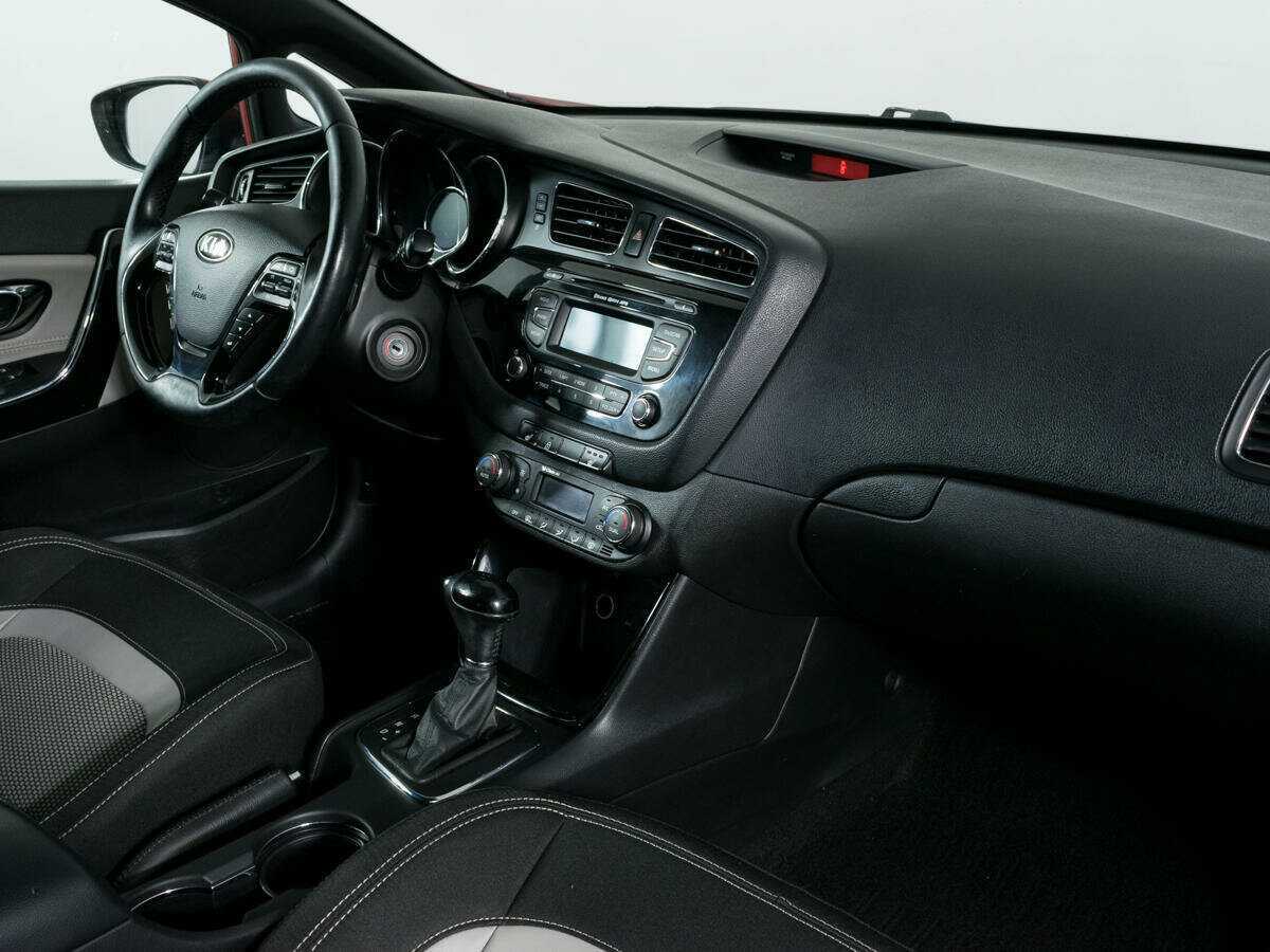 Купить Kia Ceed, 2013, 194 523 км.. Фото: #9