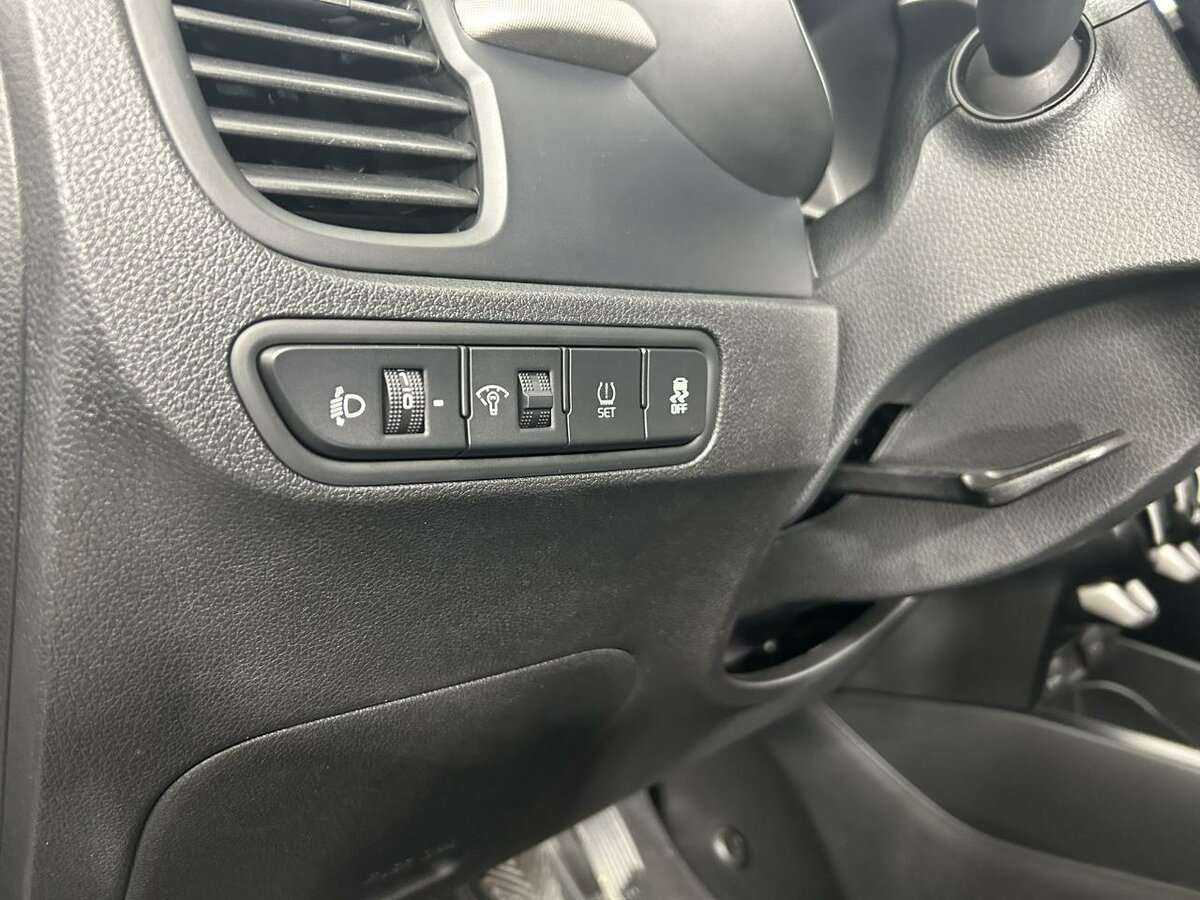 Купить Kia Rio, 2018, 39 716 км.. Фото: #8