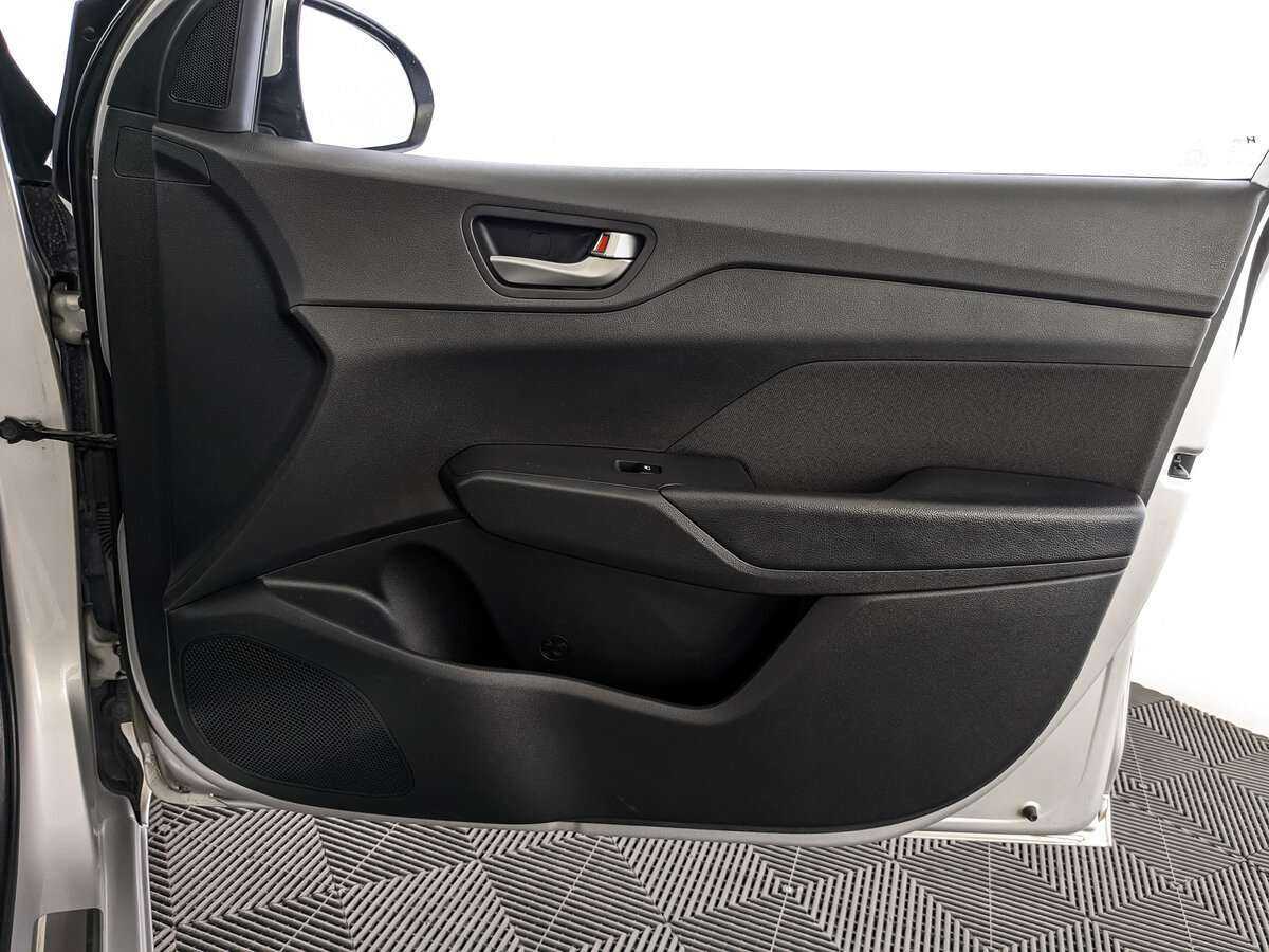 Купить Hyundai Solaris, 2019, 110 373 км.. Фото: #20