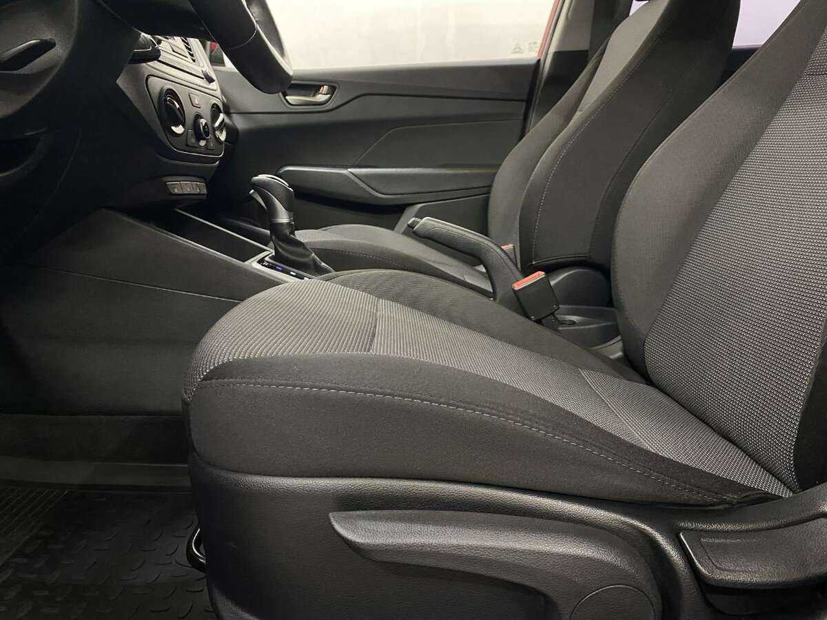 Купить Hyundai Solaris, 2018, 77 668 км.. Фото: #9