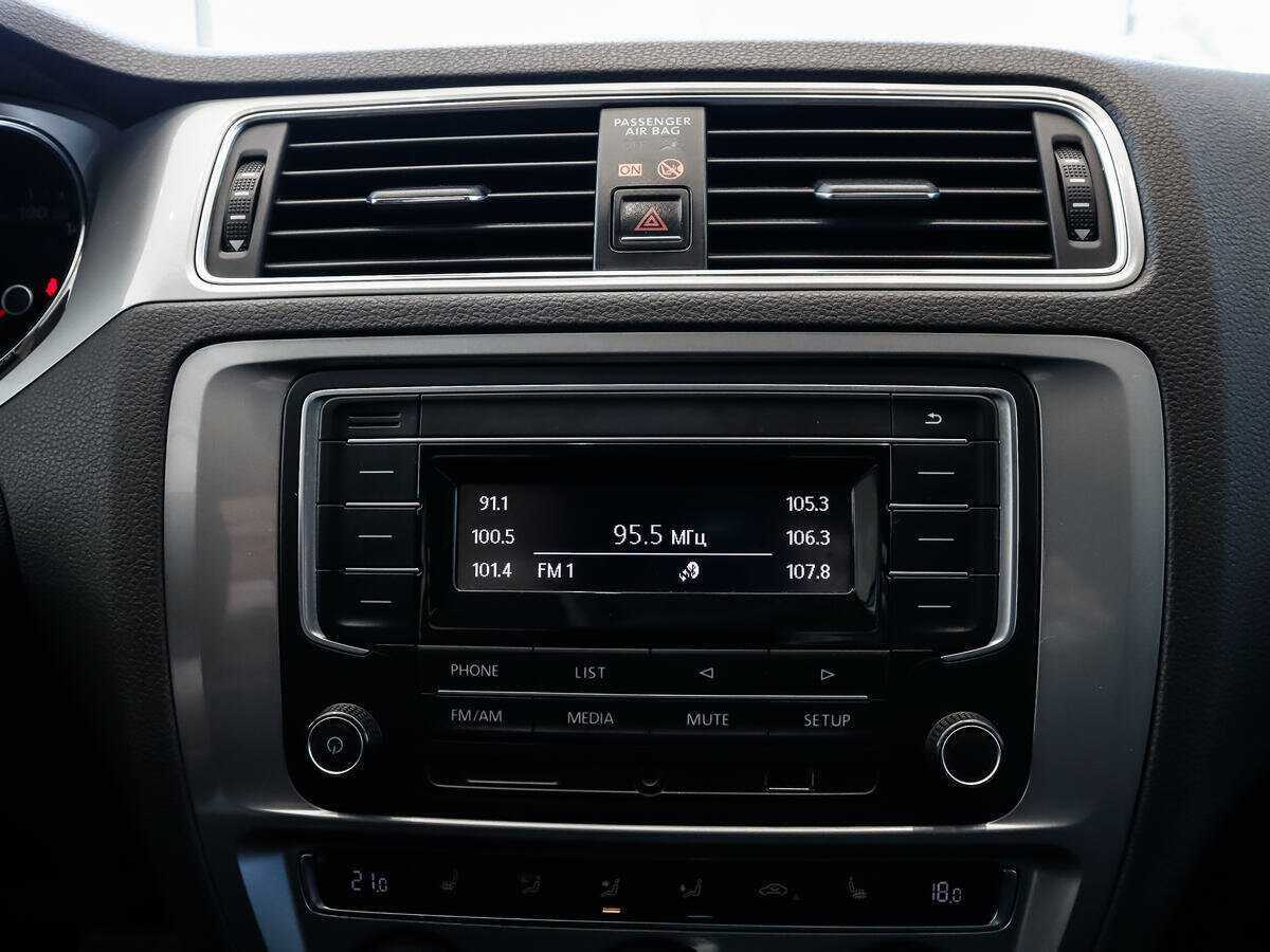 Купить Volkswagen Jetta, 2017, 87 032 км.. Фото: #12