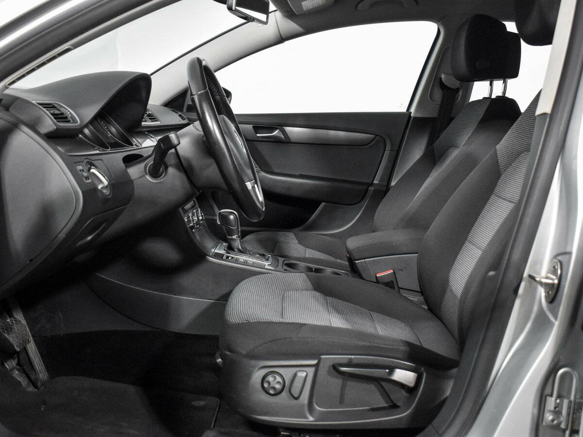 Купить Volkswagen Passat, 2012, 118 702 км.. Фото: #10