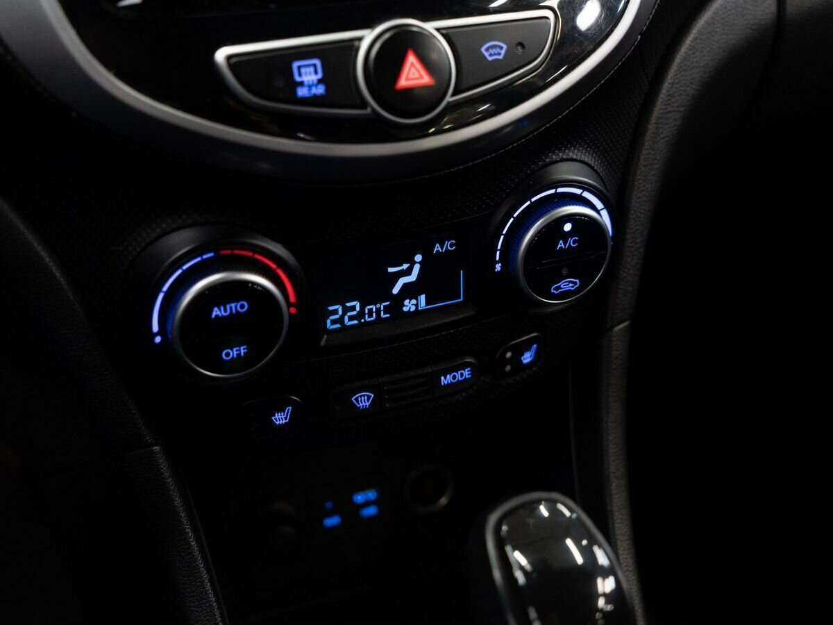 Купить Hyundai Solaris, 2015, 149 445 км.. Фото: #10