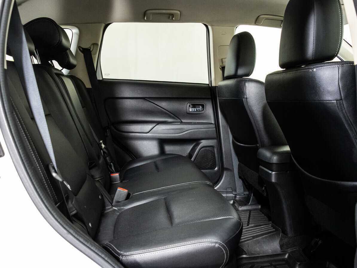 Купить Mitsubishi Outlander, 2017, 140 611 км.. Фото: #13