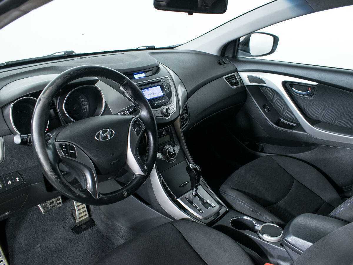Купить Hyundai Elantra, 2013, 86 469 км.. Фото: #12