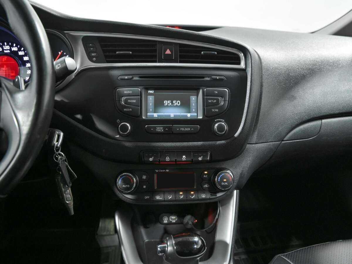 Купить Kia Ceed, 2017, 152 346 км.. Фото: #9