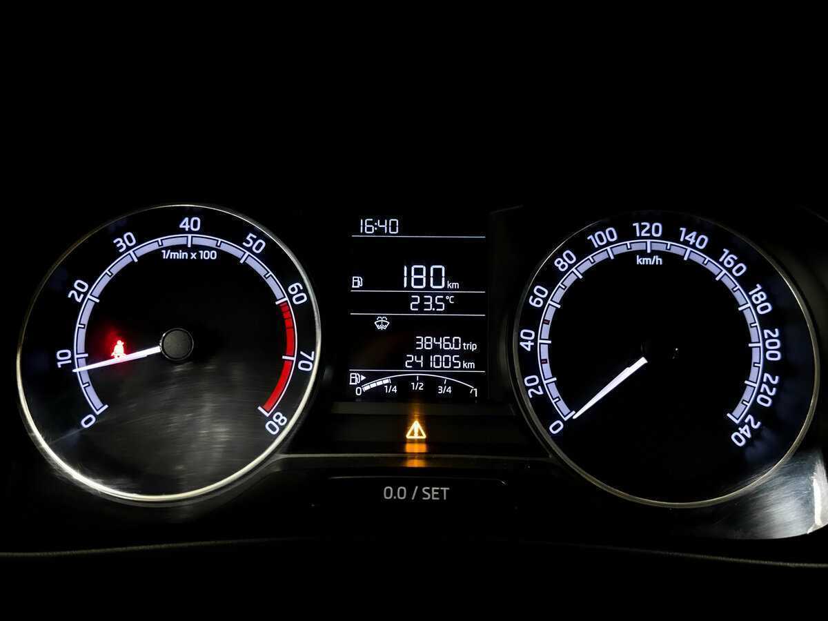 Купить Skoda Rapid, 2017, 240 992 км.. Фото: #12