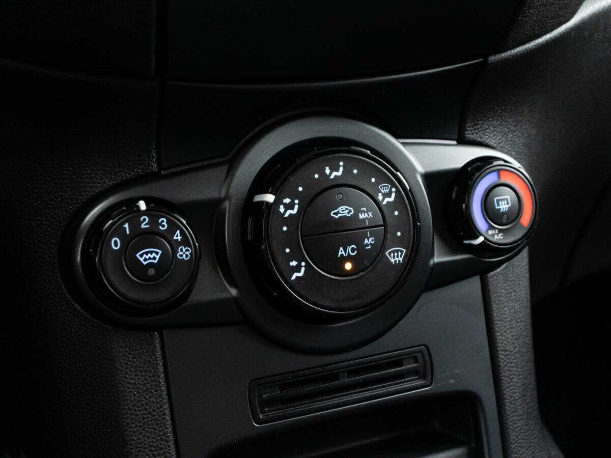 Купить Ford Fiesta, 2016, 90 699 км.. Фото: #15