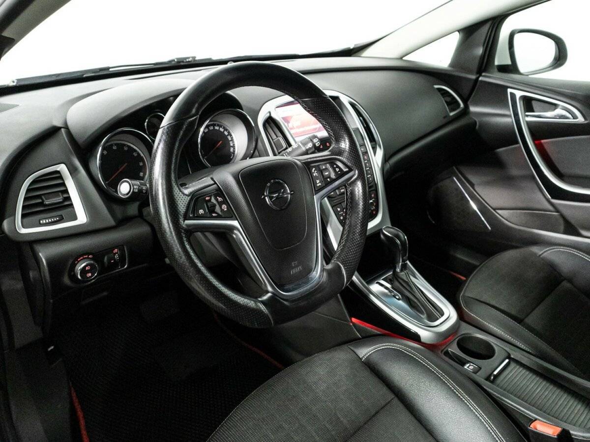 Купить Opel Astra, 2013, 178 683 км.. Фото: #10
