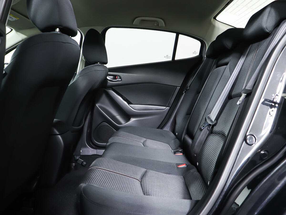 Купить Mazda 3, 2017, 120 610 км.. Фото: #9