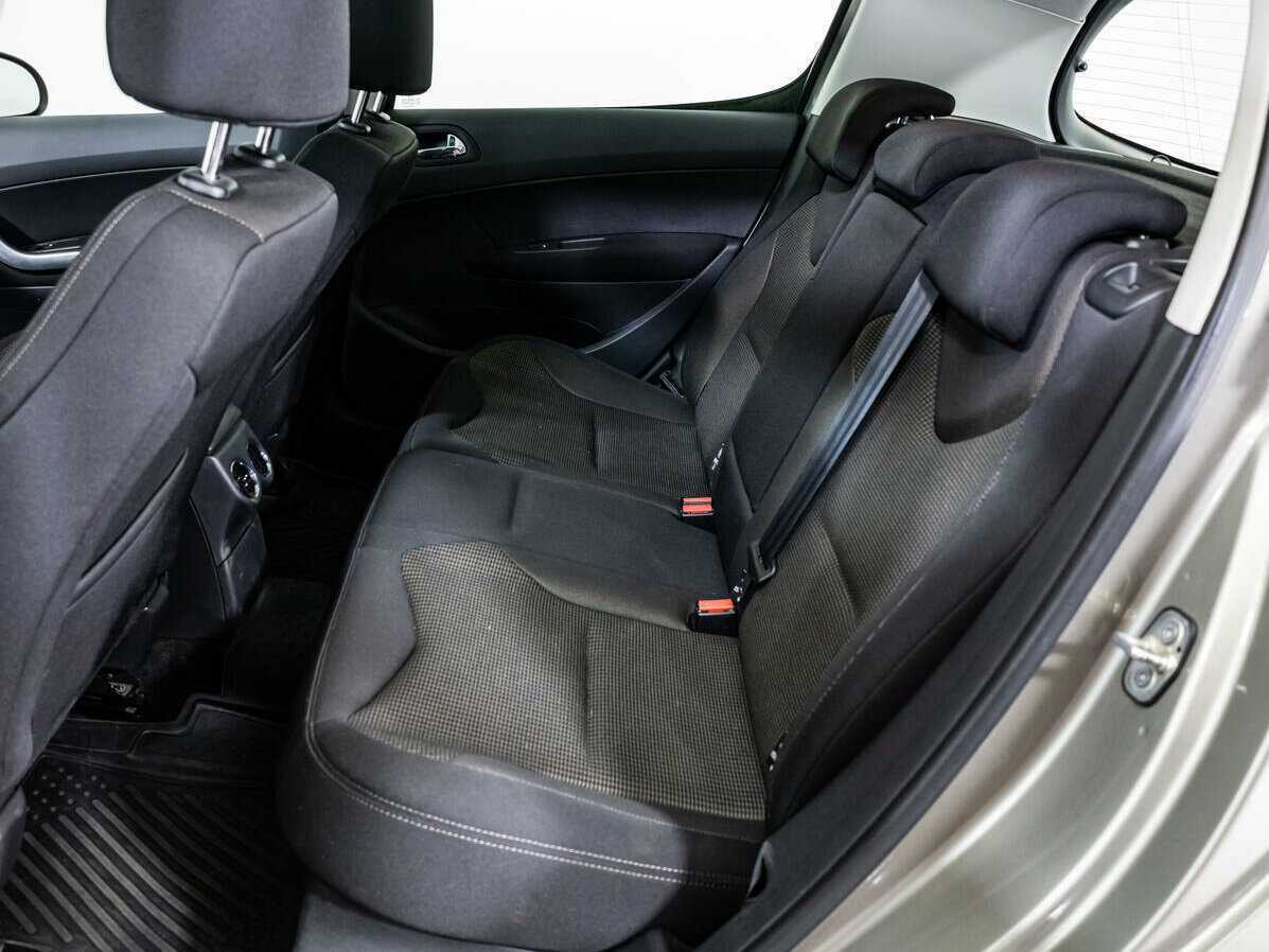 Купить Peugeot 308, 2013, 82 635 км.. Фото: #9