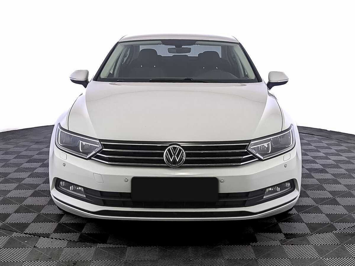 Купить Volkswagen Passat, 2017, 120 532 км.. Фото: #1