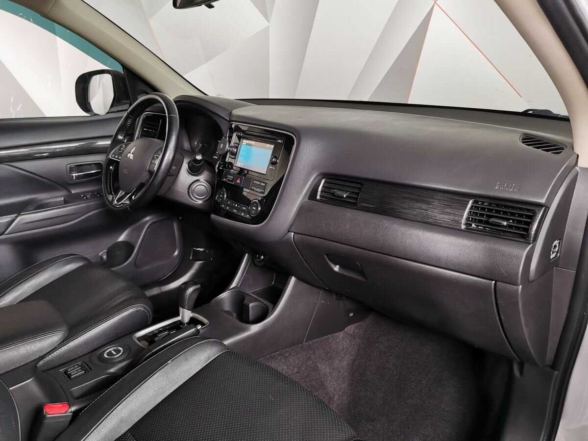 Купить Mitsubishi Outlander, 2016, 172 740 км.. Фото: #8