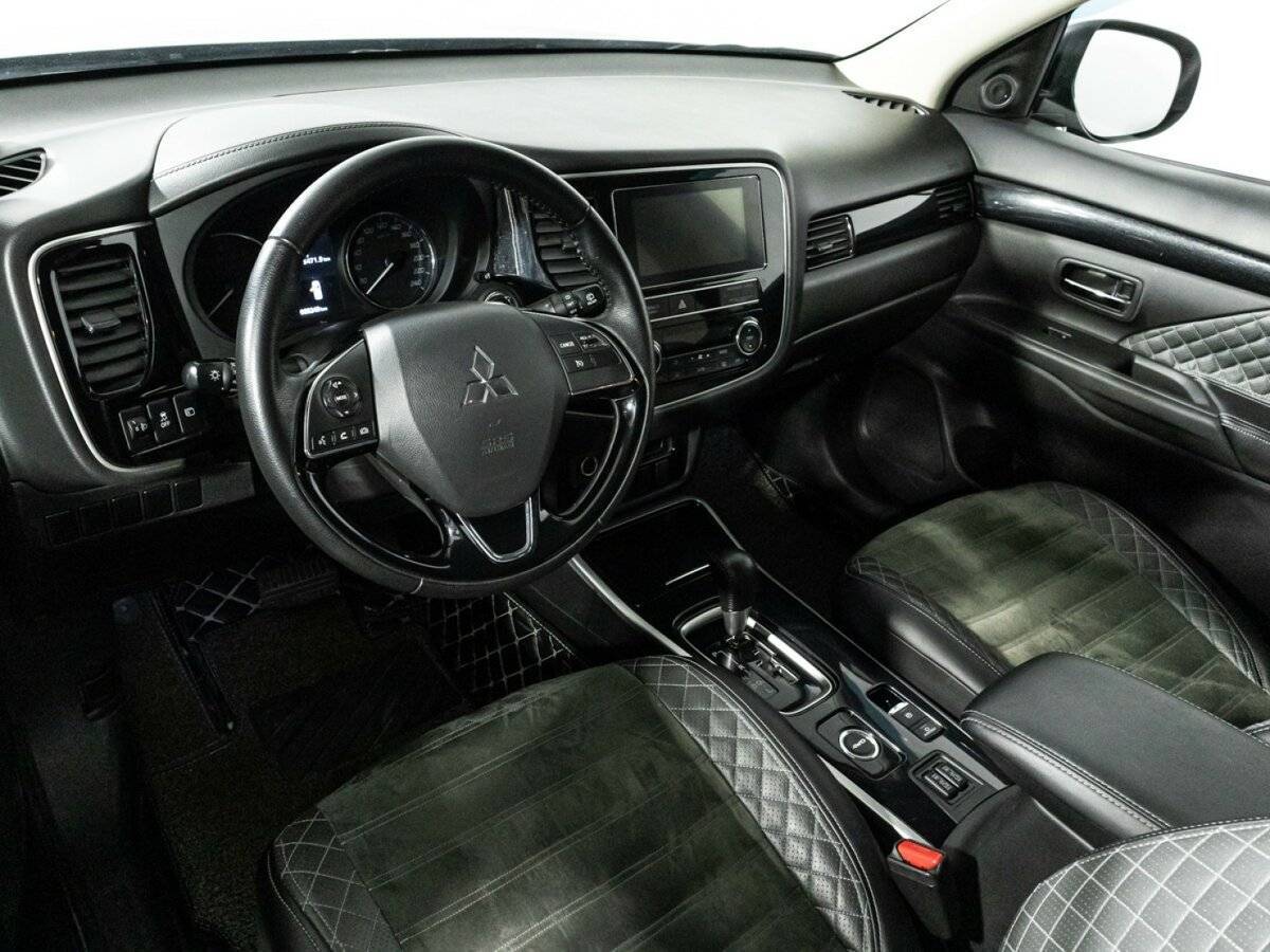 Купить Mitsubishi Outlander, 2019, 72 367 км.. Фото: #10