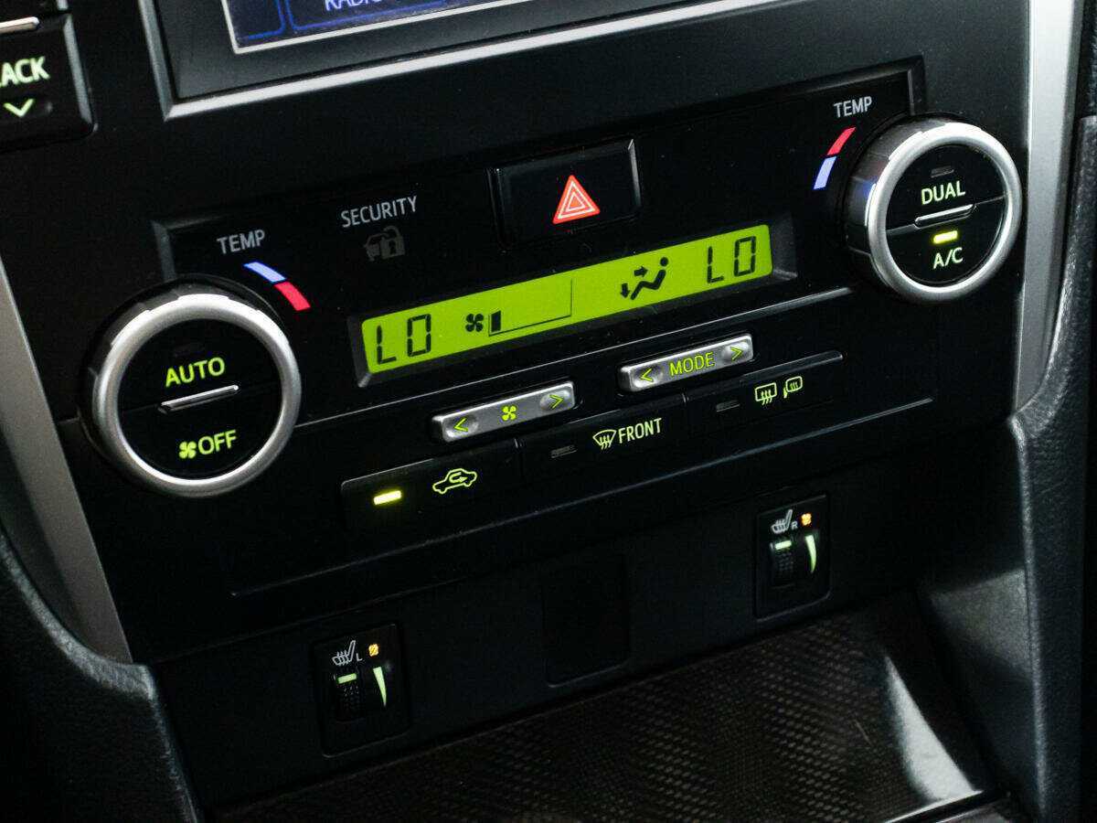 Купить Toyota Camry, 2014, 225 662 км.. Фото: #14