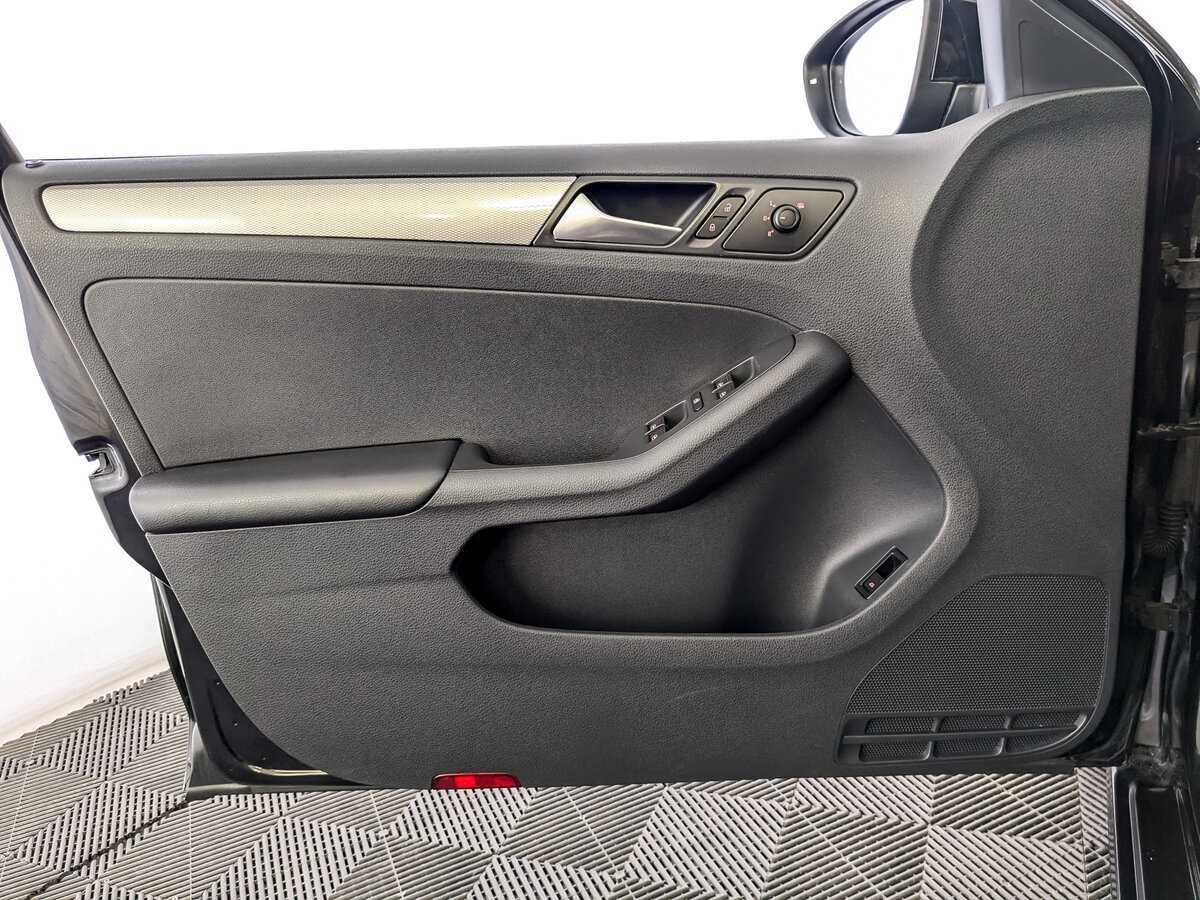 Купить Volkswagen Jetta, 2015, 153 855 км.. Фото: #14