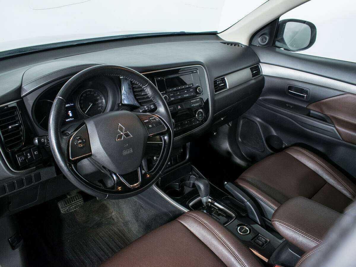 Купить Mitsubishi Outlander, 2017, 144 572 км.. Фото: #11