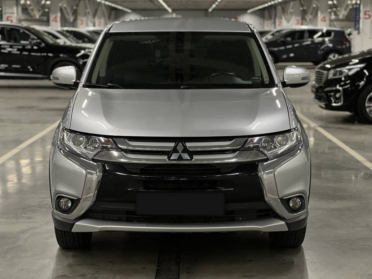 Купить Mitsubishi Outlander, 2017, 107 670 км.. Фото: #1