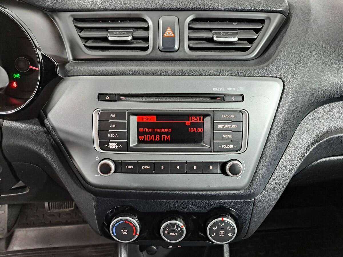 Купить Kia Rio, 2017, 112 068 км.. Фото: #12